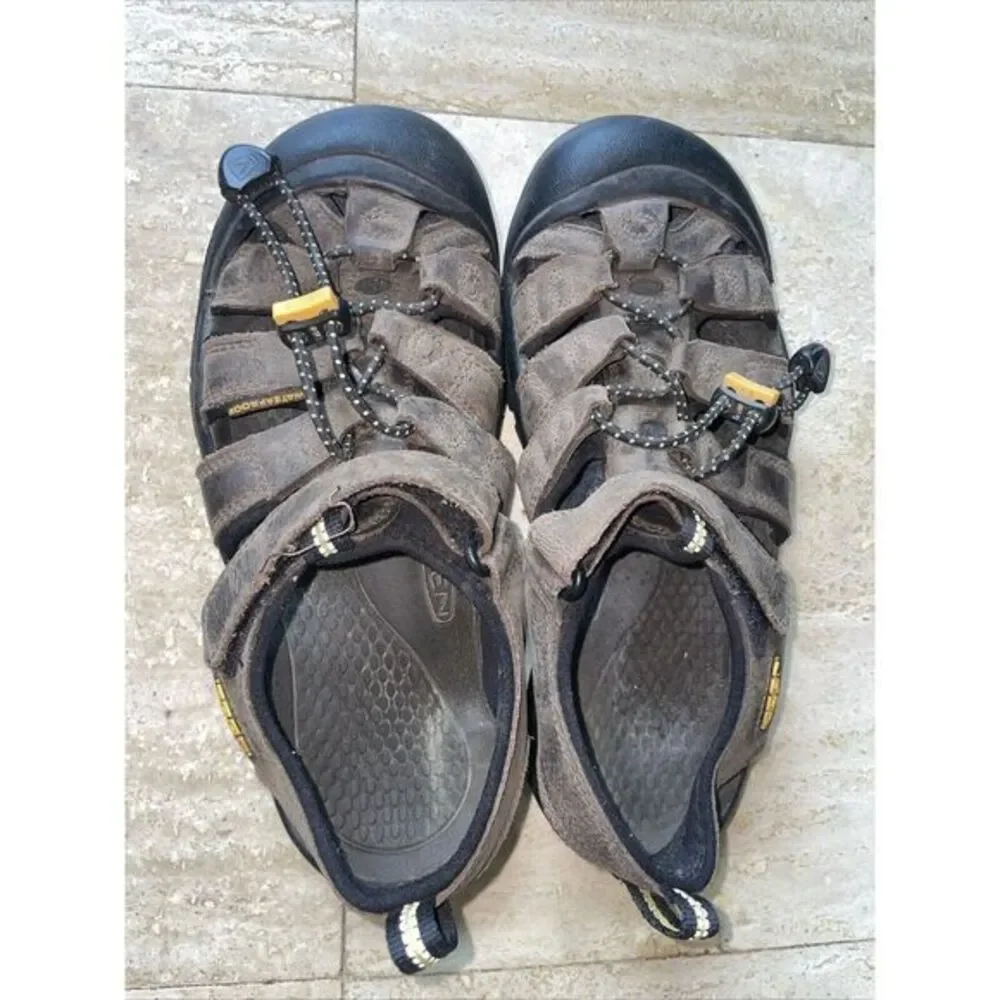 Keen Waterproof Sandals‎ Newport Bison Brown Leather Youth Size 4